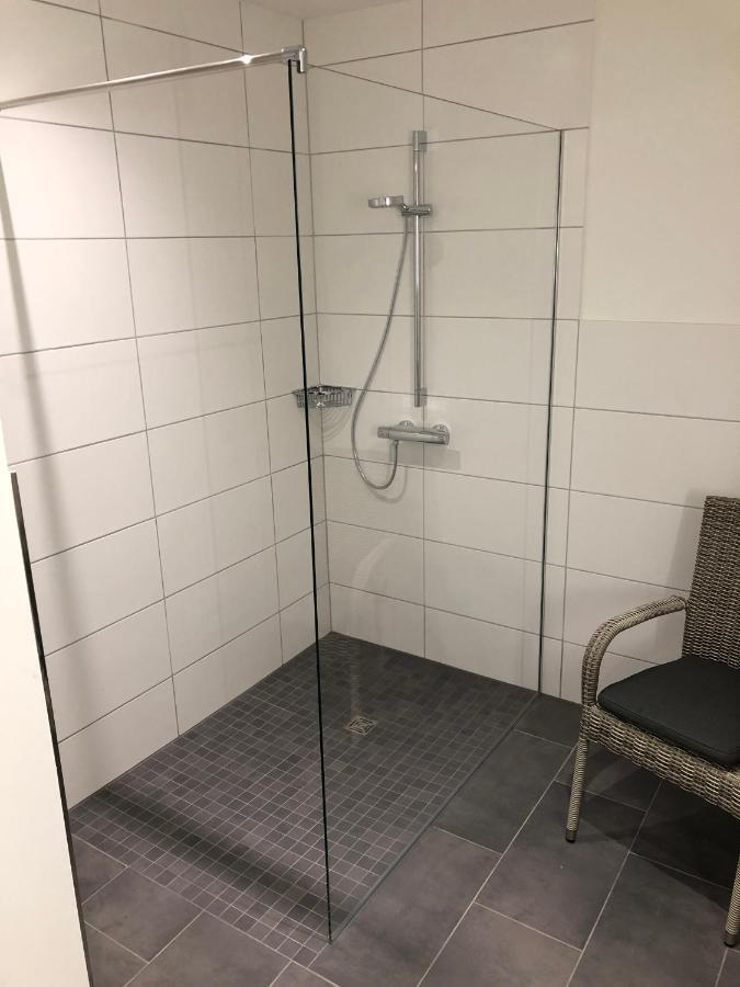 Modernes Apartment In Ruhiger Lage, 70Qm, 4 Personen Brietlingen Bagian luar foto