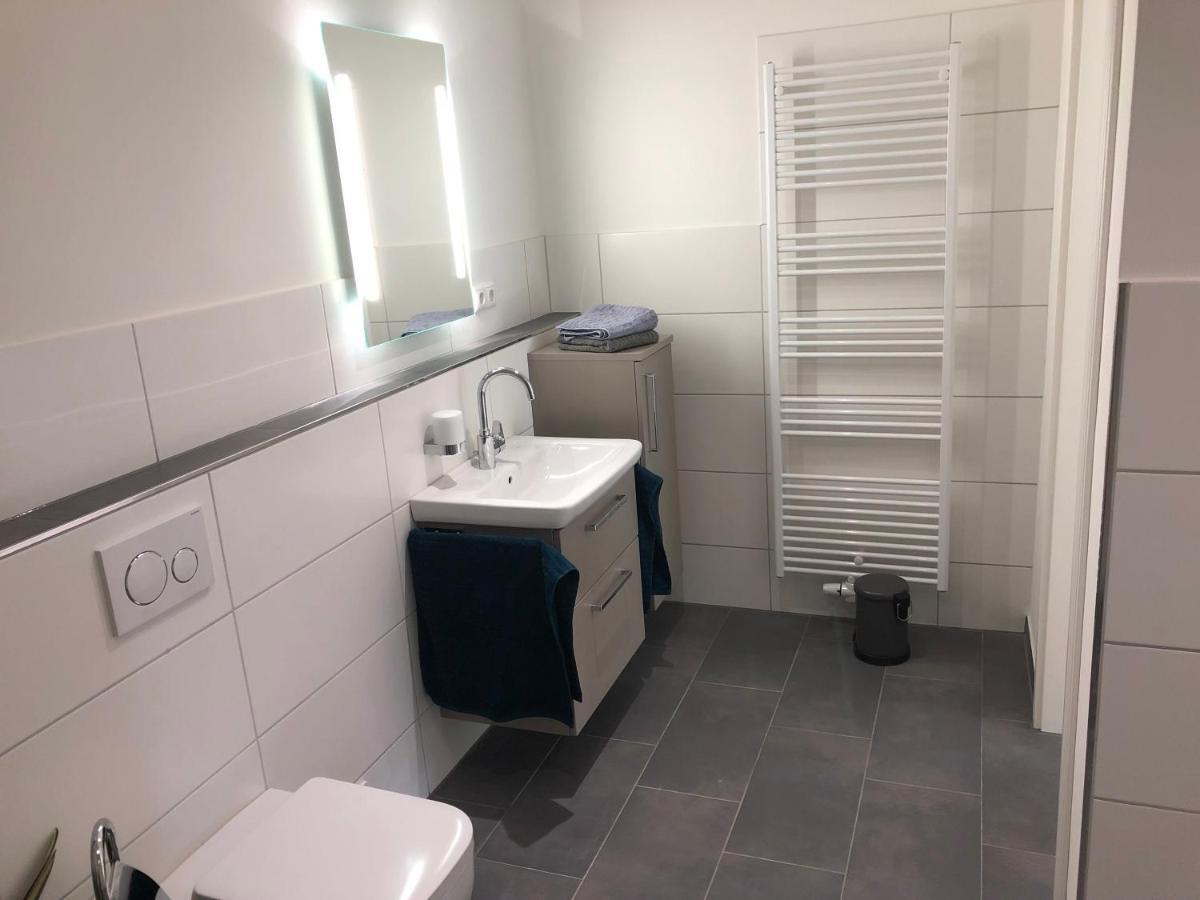 Modernes Apartment In Ruhiger Lage, 70Qm, 4 Personen Brietlingen Bagian luar foto